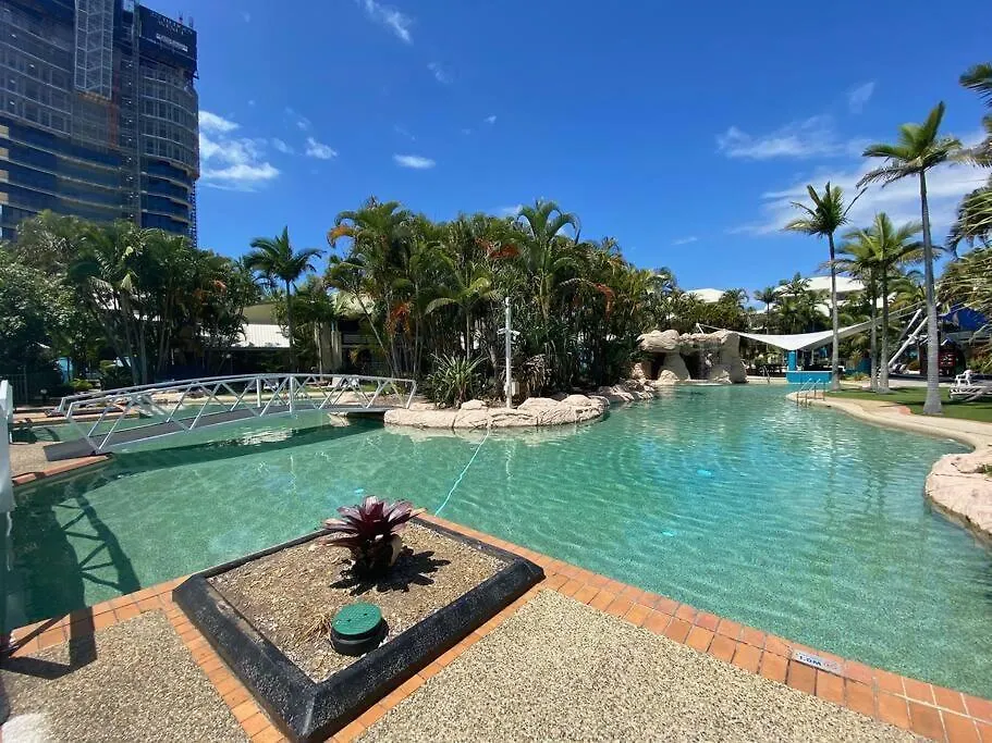 Diamond Beach 25 Gold Coast 0*,  Australia
